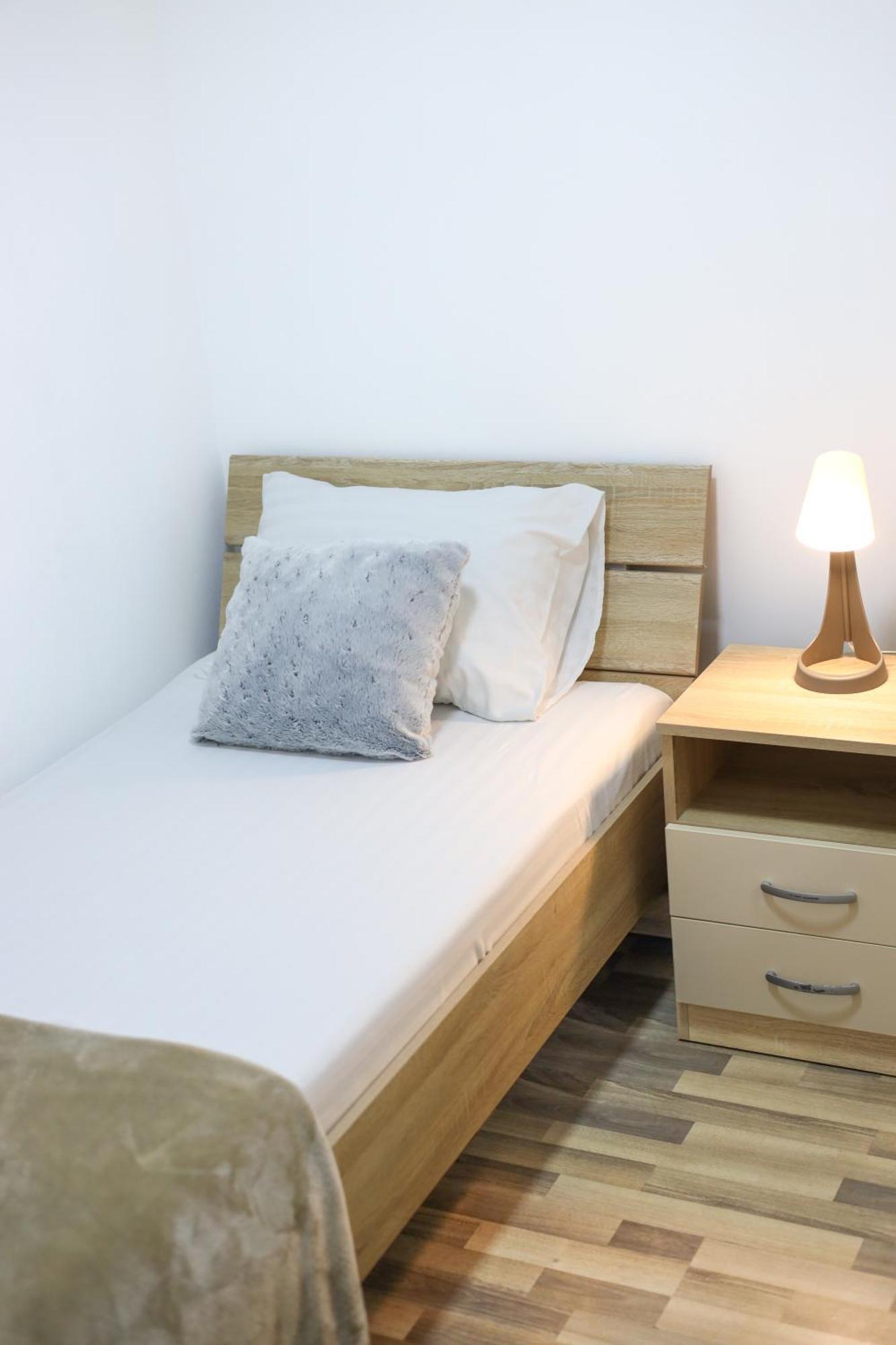 Airport Stay Apartments Surcin Ngoại thất bức ảnh